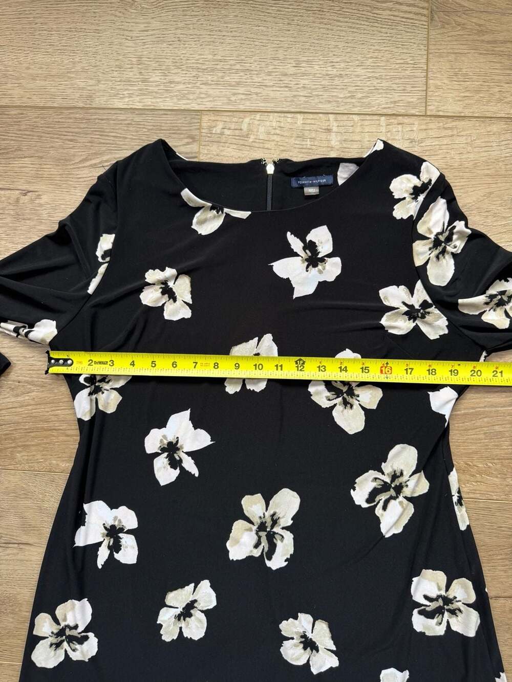 Tommy Hilfiger Floral Shift Dress Bell Sleeve Black White Size 14 Career Party - Picture 9 of 12